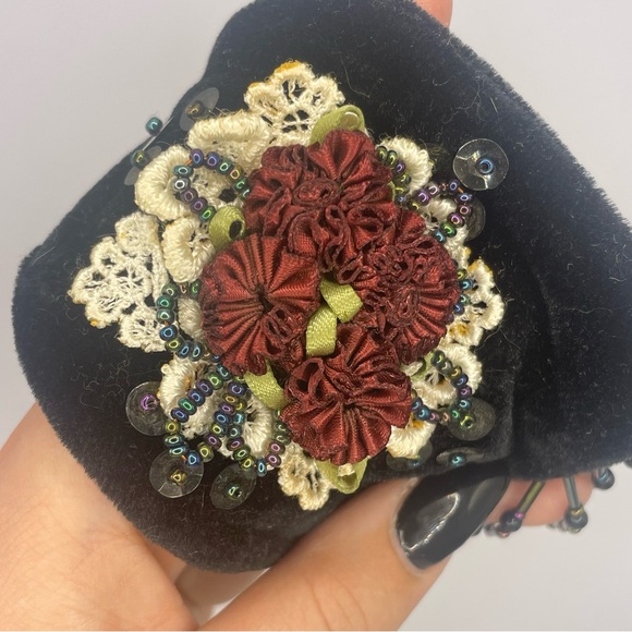 Vintage Gothic Victorian Revival Black Velvet Mini Purse / Handbag With Rosettes - Picture 7 of 11